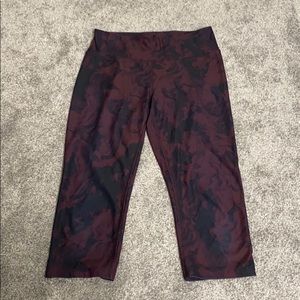 Burgundy Work-Out Crops, M